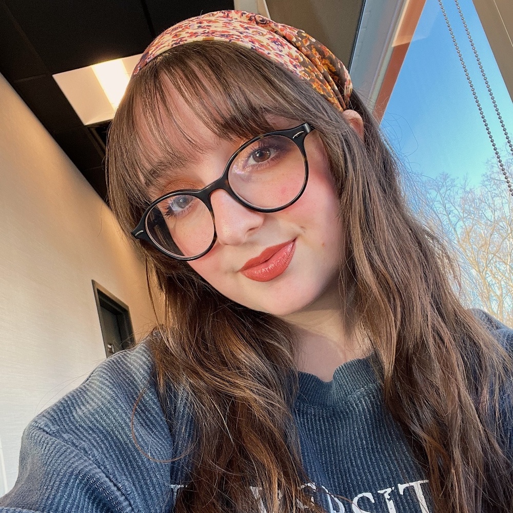 Meet your Posher, Emily